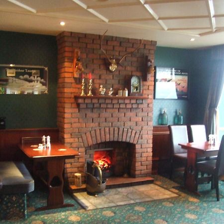 Halfway House Hotel لارن المظهر الخارجي الصورة