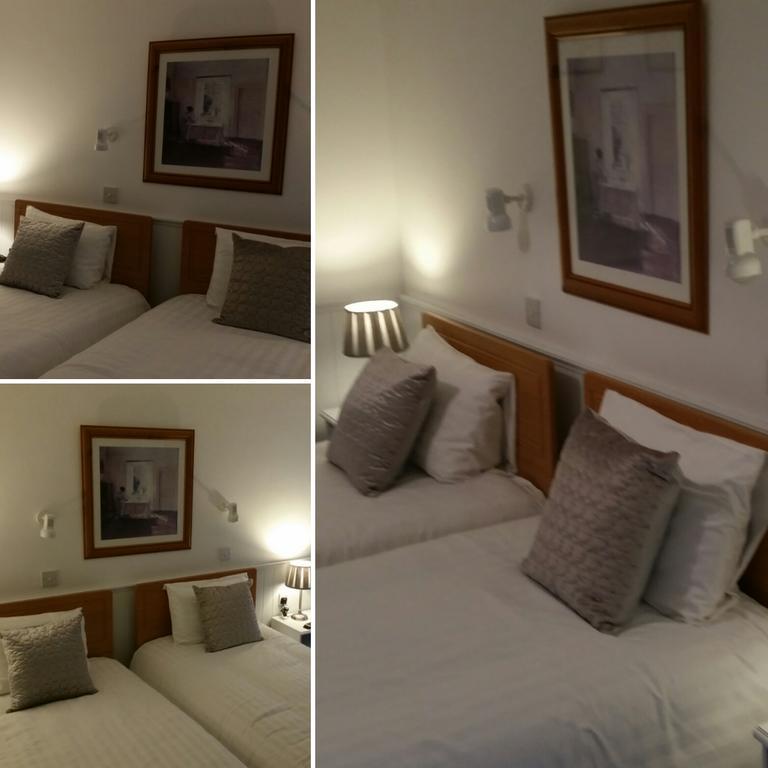 Halfway House Hotel لارن الغرفة الصورة